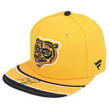 The shade of yellow actually looks really nice with everything else. Cam Neely Boston Bruins Autographed Gold Reverse Retro Snapback Cap