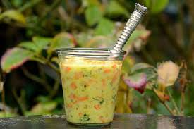 Soupe A La Carotte Au Riz Et Aux Lentilles Corail Du Foin Dans Mon Assiette Soupe De Carotte Recette Carottes Noix De Coco Rapee