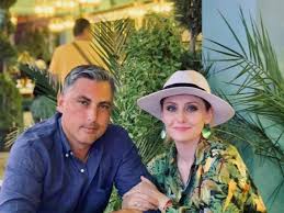 Cantareata alina sorescu, in varsta de 24 de ani, si omul de afaceri alexandru ciucu se casatoresc in acest weekend. Mariajul Cu Alina Sorescu Nu Este Singurul Cine A Fost Prima SoÅ£ie A Lui Alexandru Ciucu Si De Ce S Au DespÄƒrÅ£it Impact