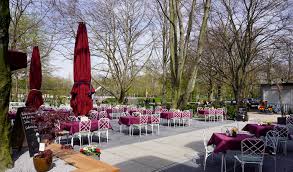 Gefällt 322 mal · 1.600 waren hier. Herzlich Willkommen Schloss Gastronomie Kaisergarten In Oberhausen