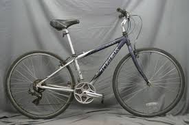 Trek 7000 Multitrack Hybrid Bike S 15 Sram Tektro V Brake Comfort City Charity Trek Hybrid Bike Hybrid Bicycle Hybrid Mountain Bike