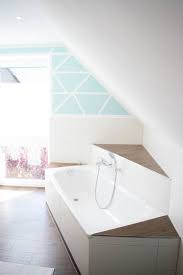 Perfekte badlösungen für ihr budget. Badezimmerplanung Fliesen Im Neubau Erfahrungen Und Kosten Badezimmer Dachschrage Badezimmer Eckbadewanne