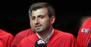 Selçuk bayraktar, günümüz itibariyle 41 yaşındadır. Selcuk Bayraktar Kimdir