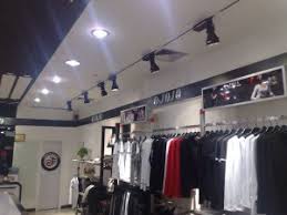 Find your light with these 10 closet lighting tips from lacd's lisa adams and fixtures to match. Lighting Your Closet Home Decorating Tips Home Decor Ideas Homelement