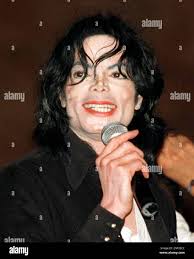 Singer Michael Jackson performs at the Royal Towers grand opening gala at  Atlantis Resort and Casino Dec. 12, 1998