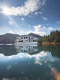 It is located on the colorado river about 30 miles southeast of las vegas, nevada, between the states of nevada and arizona. Your Vacation Starts Here Shasta Marina At Packers Bay