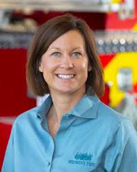 Sarah Atchison's Instagram, Twitter & Facebook