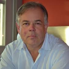 I'm happy to share that I'm starting a new position as Global Head of  Communications at State Street!