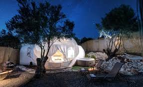 Αγία αννα, παλαιόβρυση, κεραμεία, αγκάλη ευβοίας, αχλάδι και κερασιά. Glamping Sthn Ellada Ta Polytelh Kampingk Sth Xwra Me Foyskes Xlidates Skhnes Kai Yurt Gia Diaforetikes Diakopes Eikones Diktyo Thleorash Serres