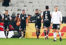 Una victoria de colo colo significaría un tanque de oxígeno para la recta final del torneo, ya que le permitiría, además, ampliar su distancia con deportes iquique, el tercer complicado en este. Corinthians Vence Colo Colo Mas Esta Eliminado Na Liberta Portal Roma News