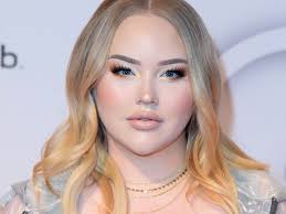 Transgender makeup in india, step by step easy makeup tutorial, male to female transgender woman. Nikkietutorials I Am Transgender Here Are Other Trans Youtubers
