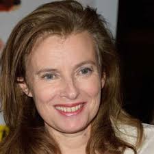 We did not find results for: Photo Valerie Trierweiler Son Compagnon Romain Magellan Chambre Francois Hollande Et C Est Tres Drole Femme Actuelle Le Mag