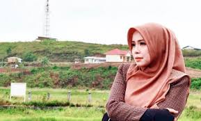 Maybe you would like to learn more about one of these? Penyanyi Minang Vanny Vabiola Melejit Lewat Lagu Celine Dion Republika Online