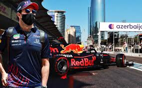 Checo pérez logró su segundo triunfo en gran premio de bakú el mexicano se impuso en la sexta fecha de fórmula 1, en la que su compañero de equipo, el neerlandés max verstappen, abandonó a cinco vueltas del final cuando lideraba la prueba. Ver Gran Premio De Francia En Vivo Formula 1 Checo Perez Mediotiempo