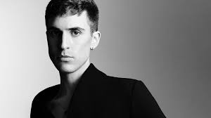 Arturo Obegero, diseñador: “Somos literalmente cuatro gatos haciendo  maravillas con casi nada”