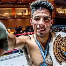 La historia de superación de Ariel “El Kuko” Bruno: perdió a sus padres  cuando era chico, vivió 4 años en un gimnasio y ahora peleará por un título  mundial de kick boxing -