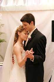 Nathan And Haley James Scott One Tree Hill Naley One Tree Hill One Tree Tv Couples
