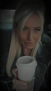 Leanne Dyer (@lealea1988)