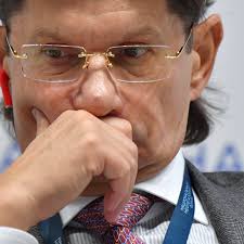 Станислав черчесов уволен с поста главного тренера сборной россии.об этом сообщил президент рфс александр дюков. Nqeijglwtcw5gm
