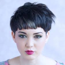 The important point is that you can have a remarkable design by adjusting the length. 20 Stunning Looks With Pixie Cut For Round Face