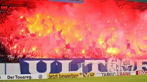 Hansa rostock bis auf's blut. Pyros Und Rakete Hansa Rostock Muss Knapp 35 000 Euro Strafe Zahlen Nordkurier De