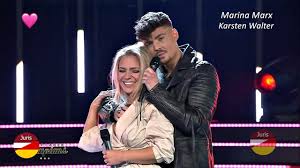 „die ‚feuerherz' erfahrungen musste ich erstmal sacken lassen! das neuste schlager traumpaar marina marx und karsten walter performen zum ersten mal ihr neues duett. Marina Marx Karsten Walter Fahr Zur Holle Chords Chordify