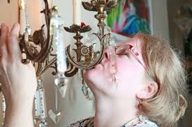 BRAINEE.sk - Láska k lustru či svadba so psom. Toto sú tie najbizarnejšie  vzťahy, ktoré šokujú svet