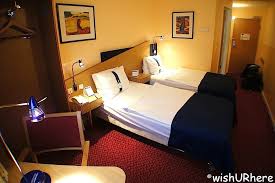 You will find a kettle in the room. Holiday Inn Express Frankfurt Airport Wishurhere