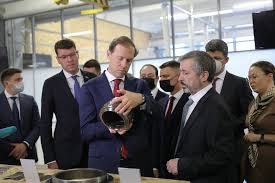 Глава подмосковных химок дмитрий волошин выиграл дело в суде против депутатов партии «яблоко» о возмещении морального вреда после публикации в партийной газете. Denis Manturov Ekaterina Zinoveva I Dmitrij Voloshin Posetili Vysokotehnologichnye Proizvodstva Ao Rotek V G Himki Pv Rf Mezhdunarodnyj Promyshlennyj Portal