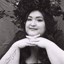 Marina Weeks's Instagram, Twitter & Facebook