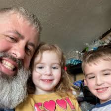 I would like to buy a 435 baler with a thrower like we used to have. I  thought by joining this group I might find one. Thanks