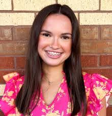 Jessie Dillard's Instagram, Twitter & Facebook