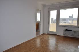 Es hat eine küchenzeile und waschbecken aber bad. 1 Zimmer Wohnung Zu Vermieten Gabelsbergerstr 11 78467 Konstanz Mapio Net