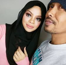 Jika mahu mengikuti kisah mereka sekeluarga bolehlah mengikut atau follow akaun instagram mereka berdua. Siti Sarah Manis Bertudung Shuib Teruja Gempak