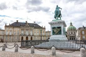 Hier kommen nicht nur künstler und kunstliebhaber auf ihre kosten. Schloss Amalienborg Kopenhagen Danemark Lizenzfreie Fotos Bilder Und Stock Fotografie Image 19427373