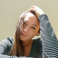 Stephanie Cabrera's Instagram, Twitter & Facebook