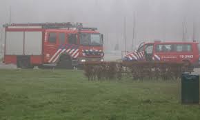 Maybe you would like to learn more about one of these? 2 December Hulpdiensten Rukken Uit Voor Mogelijk Persoon Te Water Reeuwijkse Plassen Reeuwijk District8 Net