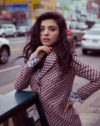 Juanes and mon laferte announce their upcoming tour together. Mon Laferte Cada Dia Me Gusta Mas Esta Edad La Vida Cada Vez Se Pone Mejor Los Treinta Son Como El Recalentado Foto Alberto Hidalgo Facebook