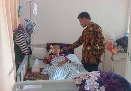 We did not find results for: Tunjukan Sikap Peduli Guru Min 7 Pessel Jenguk Siswanya Yang Sedang Sakit Kementerian Agama Provinsi Sumatera Barat
