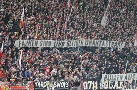 Frankfurt und stuttgart trennen sich 1:1. Vfb Stuttgart Gegen Eintracht Frankfurt Cannstatter Kurve Positioniert Sich Nach Hertha Eklat Vfb Stuttgart Stuttgarter Zeitung