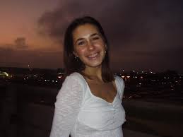 quintessential maggie and ellie post 🔌🔌