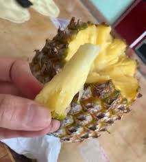 They'd taken down their bathroom read full profile while visiting friends in maine this weekend, i stumbled upon what might. 32 Million People Can T Stop Watching This Video Of How To Correctly Eat Pineapples Bored Panda