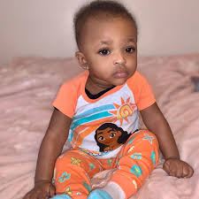 Just A Little Sunshine For Your Feed Baby Babygirl Viralpost Melaninpoppin Disneycharacters Blackprincess Babyfever Babykis In 2020 Baby Face Baby Face