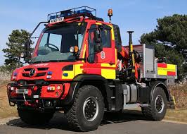Suffolk Fire Rescue Service Mercedes Unimog Registration No Ae65 Frx In Attendance Of An Animal Rescu Feuerwehr Fahrzeuge Feuerwehrauto Einsatzfahrzeuge