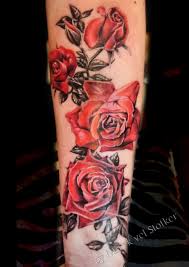 Black And Red Rose Tattoo Meaning Maria Rivas Adli Kullanicinin Mirek Vel Stotker Flower Tattoos Panosundaki Pin Dovme Fikirleri Dovme Dovme Modelleri