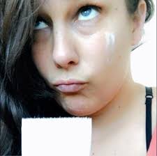 Looking for a professional carpet cleaner to clean our livingroom carpet 😊 