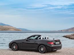 Price details, trims, and specs overview, interior features, exterior design, mpg and mileage capacity, dimensions. Mercedes Benz Slc43 Amg 2017 Pictures Information Specs