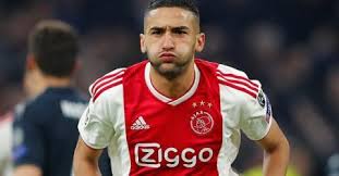 Önceki gün twente formasıyla konyaspor'a karşı oynayan faslı yıldız, futboluyla kendisini izleyenleri bir daha mest. Fenerbahce Nin Elinden Kacirdigi Hakim Ziyech Paylasilamiyor Tweetspor