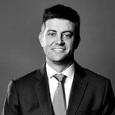 Julian Grover's Instagram, Twitter & Facebook