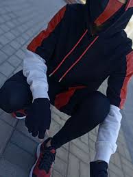 Even in his mask and hoodie, ikonic can hypnotize you with his moves and his piercing . Fortnite Samsung S10 Ikonik Skin Hoodie Spiel Cosplay Kostume Cosplayshow Com